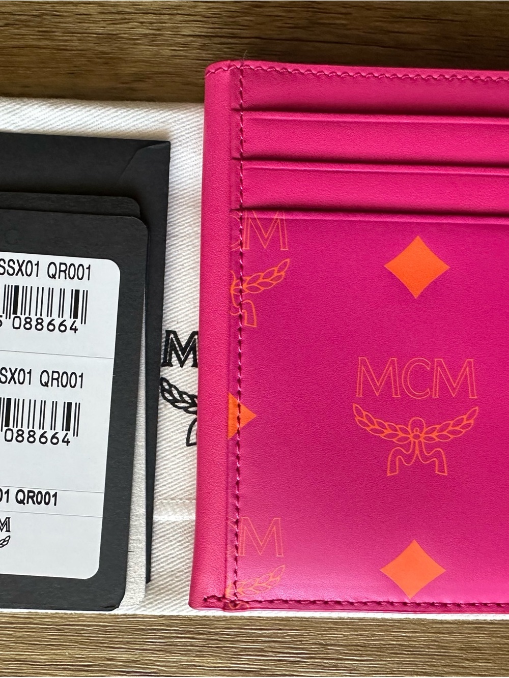 MCM Visetos card wallet - Picture 2 of 13